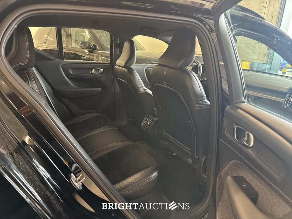 Volvo XC40 Recharge P8 R-Design AWD 408pk 2021 (Origineel-NL), L-779-KP