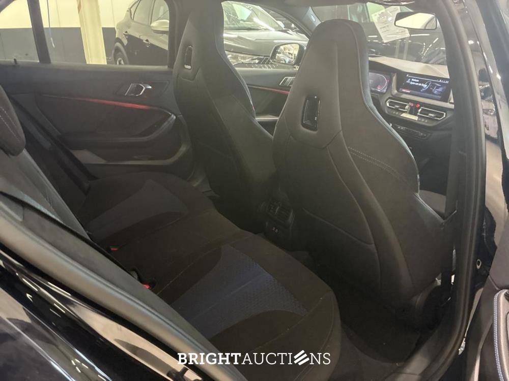 BMW 118i 1-serie High Executive 136pk 2022 (Origineel-NL) 1-Serie, N-952-VX