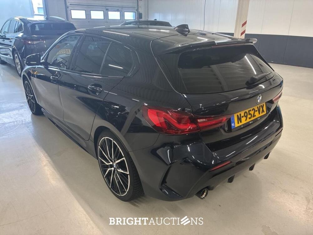 BMW 118i 1-serie High Executive 136pk 2022 (Origineel-NL) 1-Serie, N-952-VX