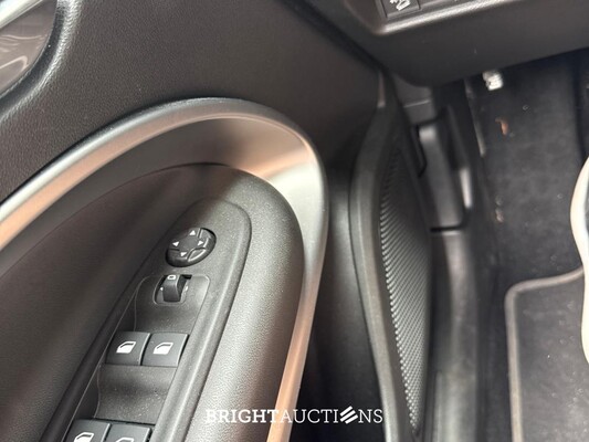 Jeep Avenger Longitude 1.2 101pk 2023 (Origineel-NL), T-703-ZF