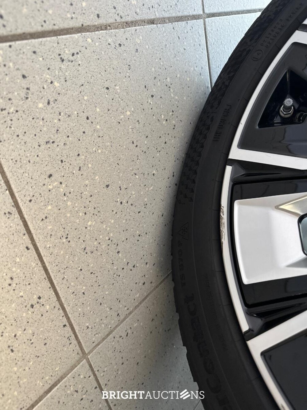 BMW iX3 High Executive Edition 80 kWh 286pk 2024 (Origineel-NL), Z-678-PR