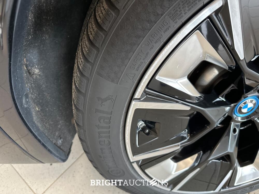 BMW iX3 High Executive Edition 80 kWh 286pk 2024 (Origineel-NL), Z-678-PR