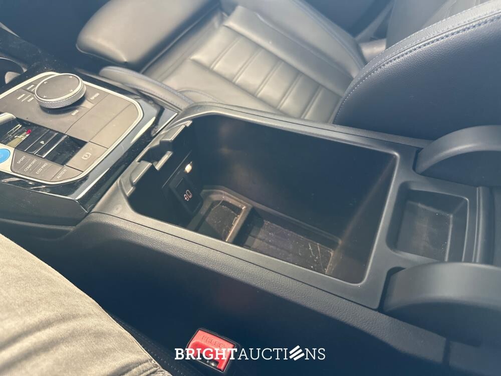 BMW iX3 High Executive Edition 80 kWh 286pk 2024 (Origineel-NL), Z-678-PR
