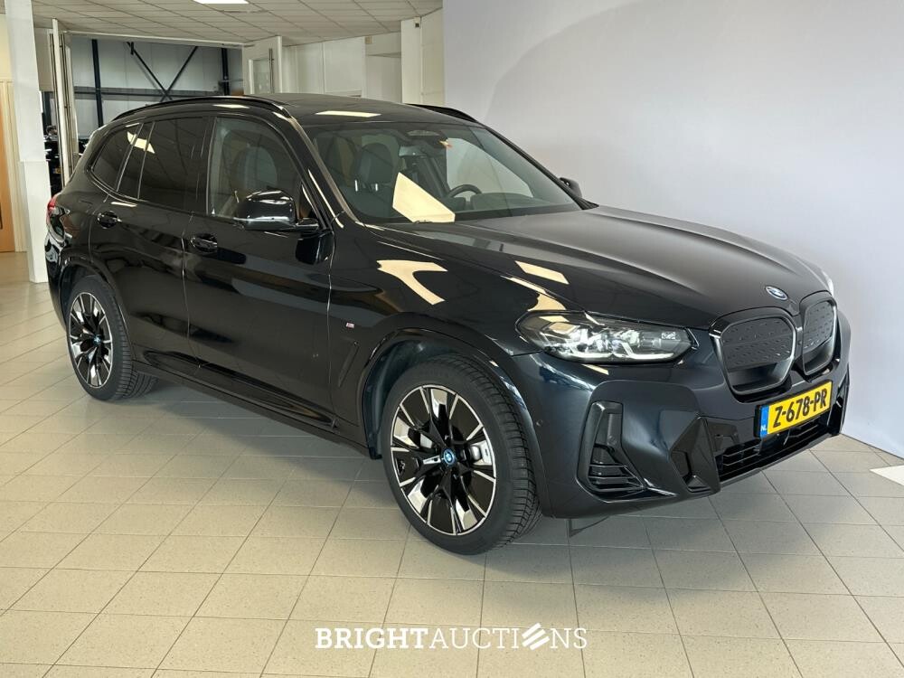 BMW iX3 High Executive Edition 80 kWh 286pk 2024 (Origineel-NL), Z-678-PR
