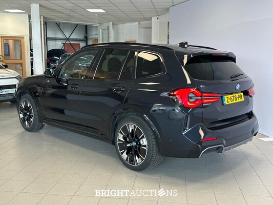 BMW iX3 High Executive Edition 80 kWh 286pk 2024 (Origineel-NL), Z-678-PR