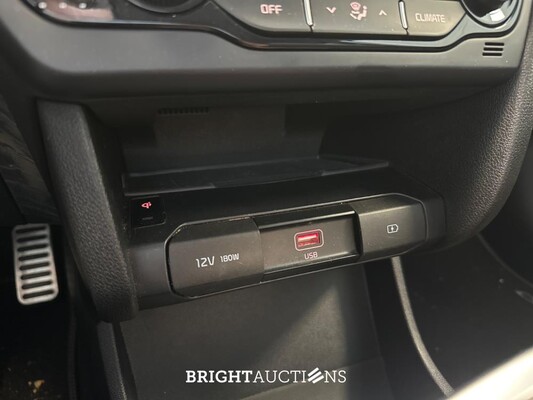 Kia Niro e- DynamicPlusLine 64 kWh 204pk 2021, R-493-GG