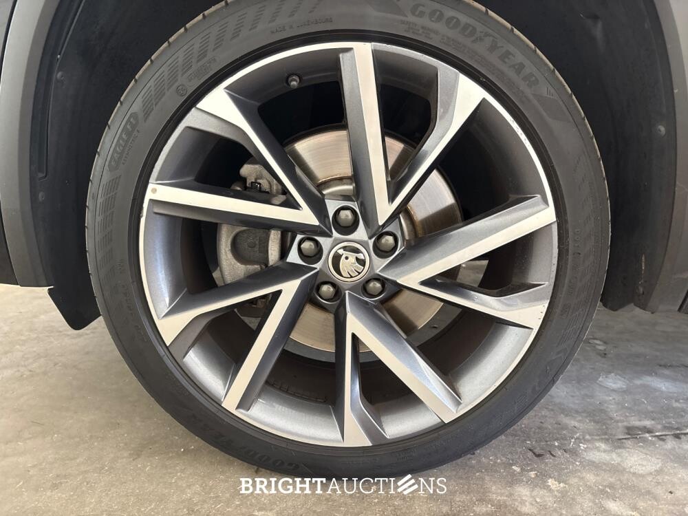 Škoda Kodiaq 4x4 Sportline Business 7p 2.0 TSI 190pk 2022, P-353-NB