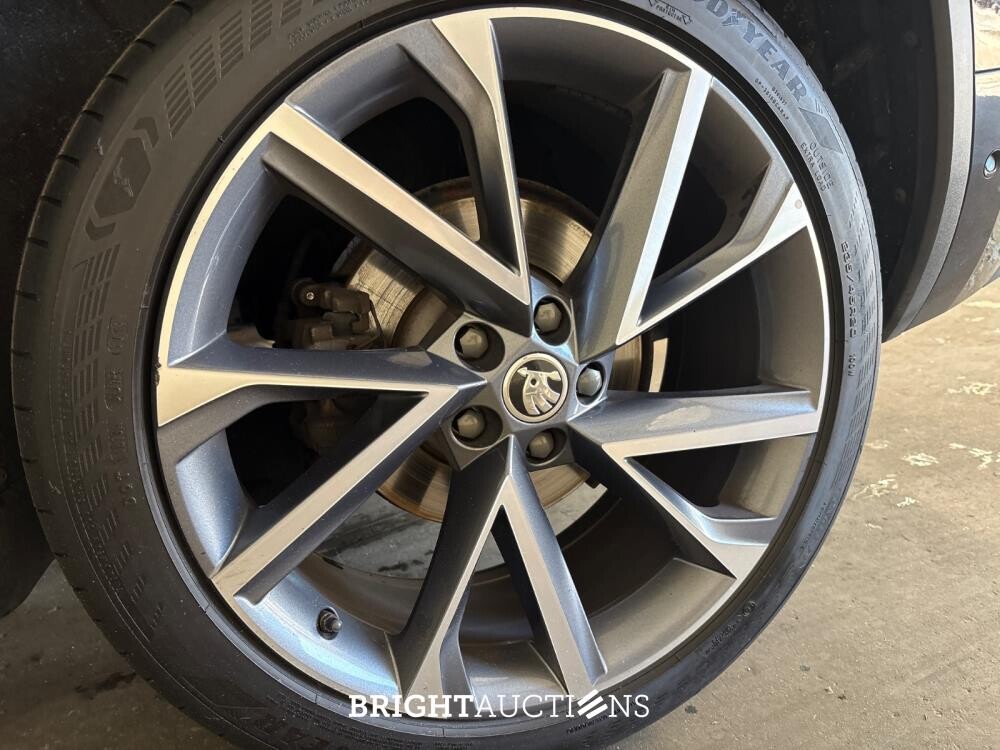 Škoda Kodiaq 4x4 Sportline Business 7p 2.0 TSI 190pk 2022, P-353-NB