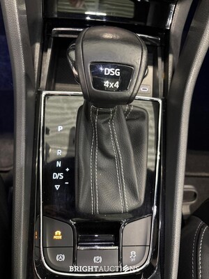 Škoda Kodiaq 4x4 Sportline Business 7p 2.0 TSI 190pk 2022, P-353-NB