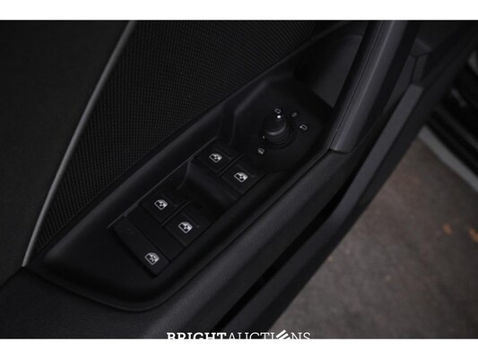 Audi A3 Sportback 30 S edition TFSI 122pk 2022, JLR-80-R