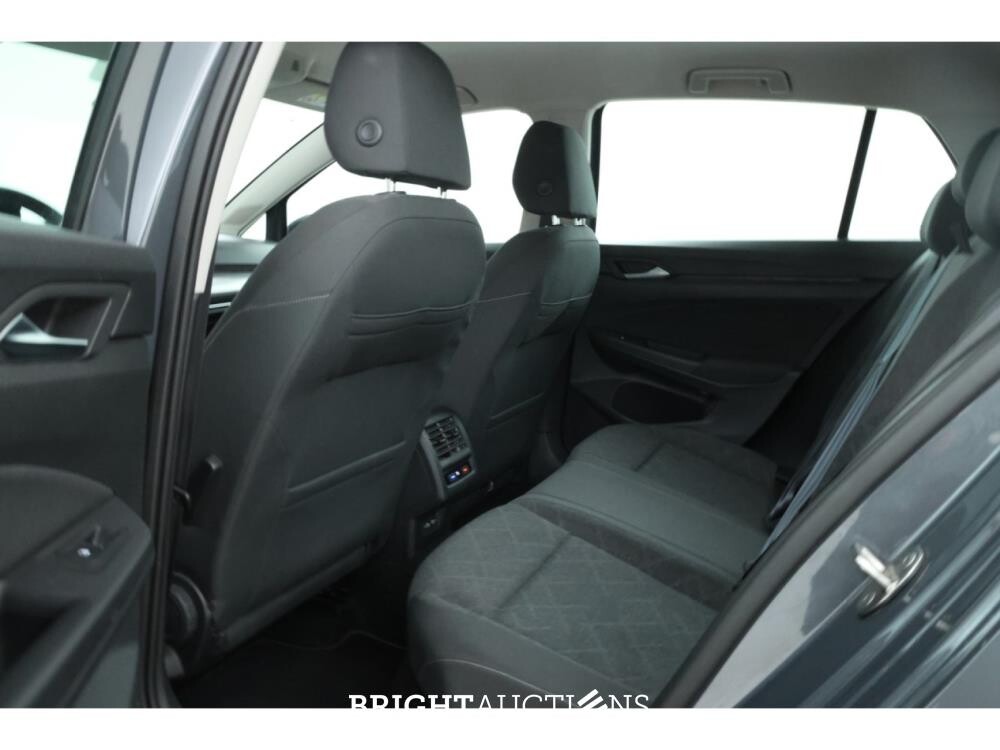 Volkswagen Golf Life Business 1.0 TSI 111pk 2021, KDR-05-V
