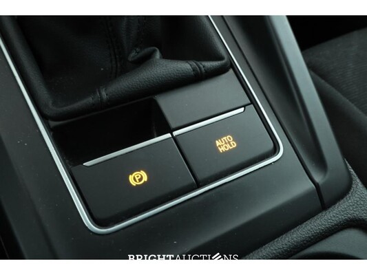 Volkswagen Golf Life Business 1.0 TSI 111pk 2021, KDR-05-V