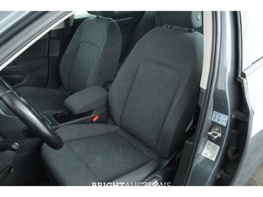 Volkswagen Golf Life Business 1.0 TSI 111pk 2021, KDR-05-V