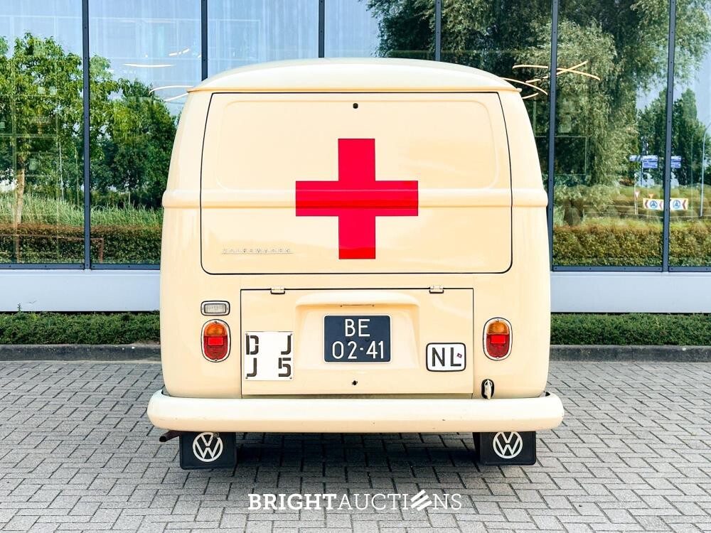 Volkswagen T1 Ambulance Transporter 1500-27 1965, BE-02-41