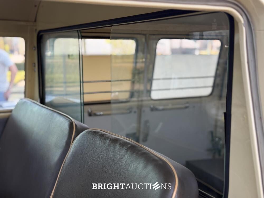 Volkswagen T1 Ambulance Transporter 1500-27 1965, BE-02-41