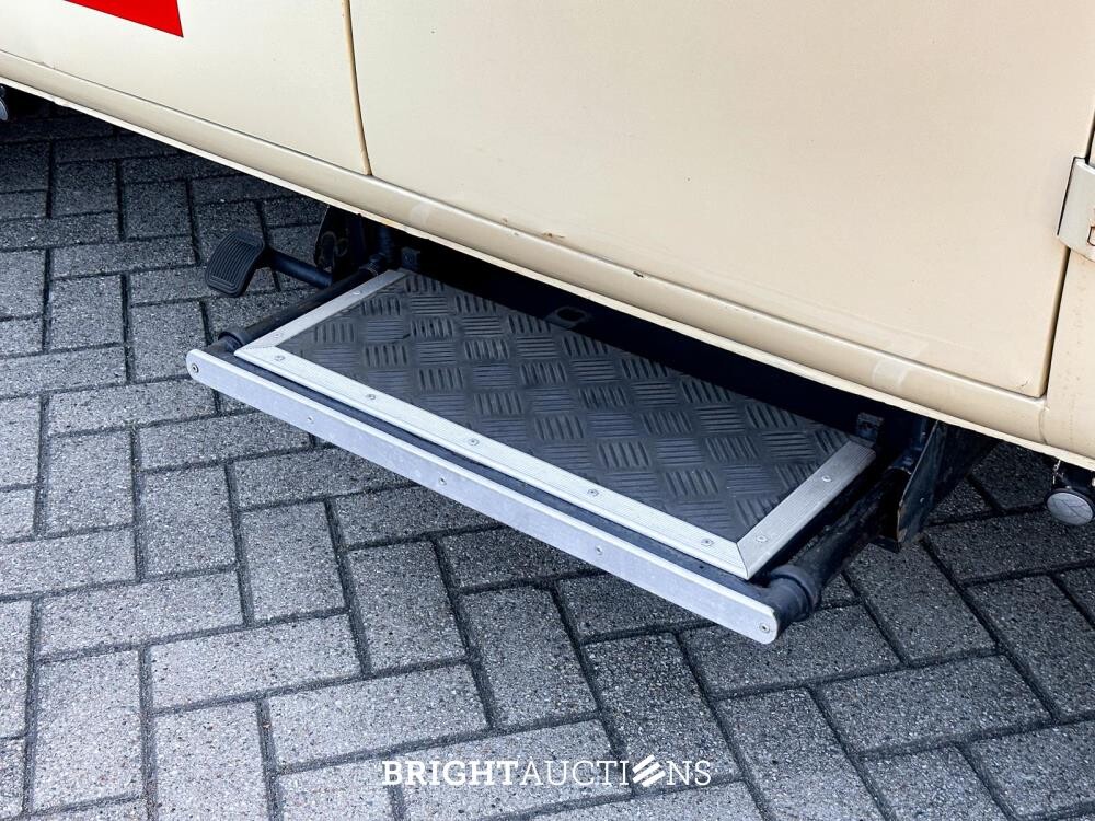Volkswagen T1 Ambulance Transporter 1500-27 1965, BE-02-41