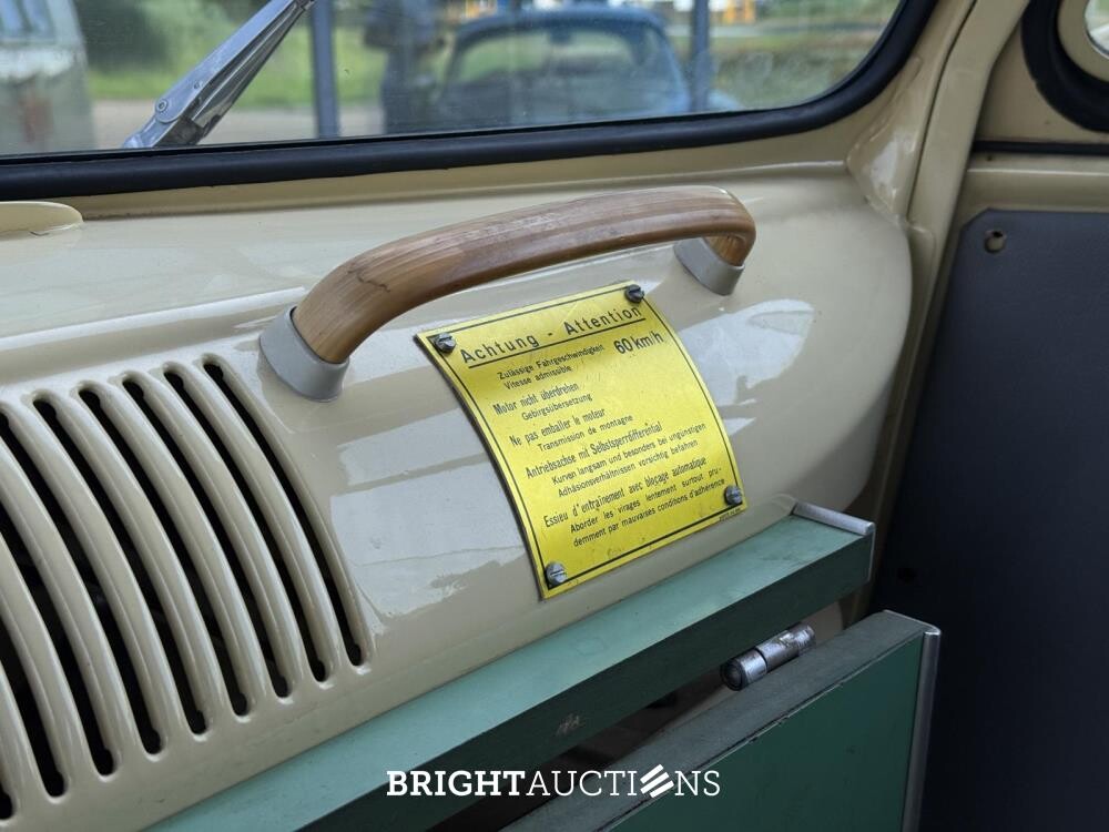 Volkswagen T1 Ambulance Transporter 1500-27 1965, BE-02-41