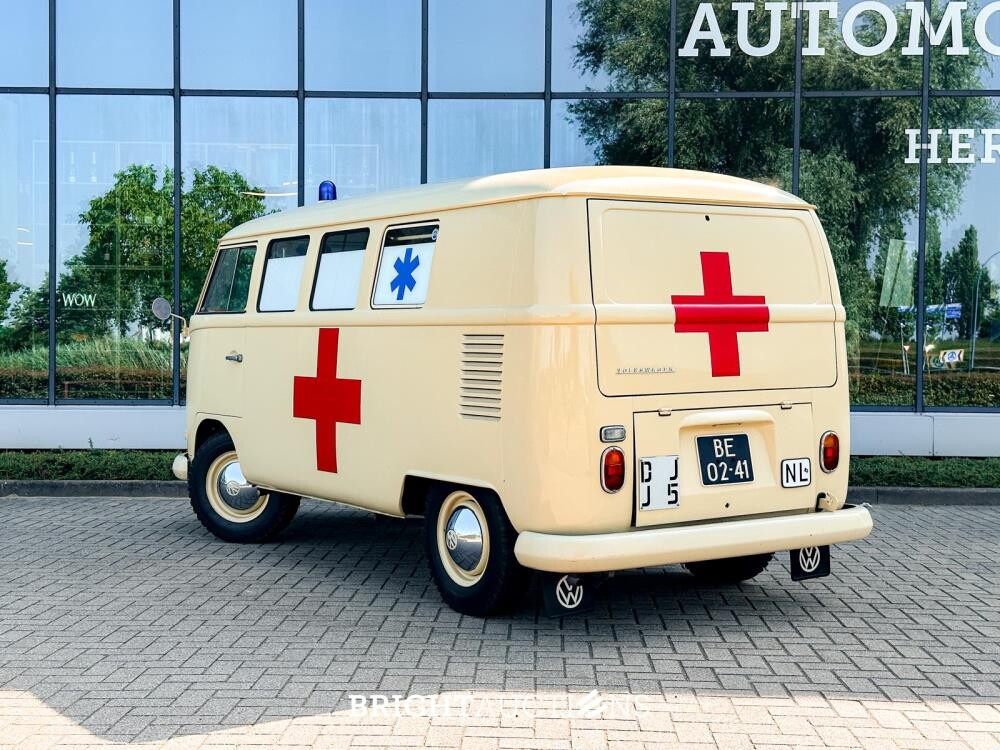 Volkswagen T1 Ambulance Transporter 1500-27 1965, BE-02-41