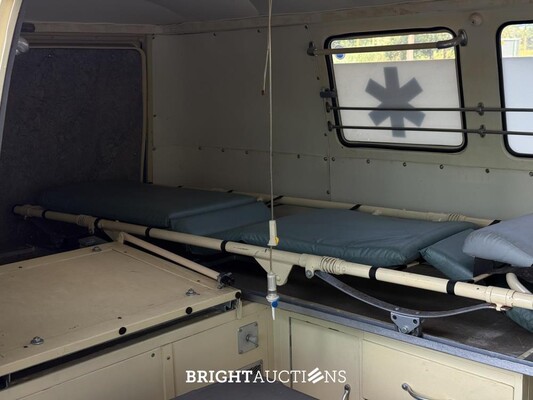 Volkswagen T1 Ambulance Transporter 1500-27 1965, BE-02-41