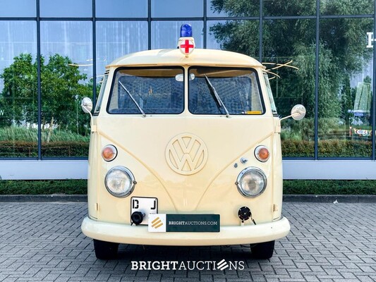 Volkswagen T1 Ambulance Transporter 1500-27 1965, BE-02-41