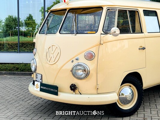 Volkswagen T1 Ambulance Transporter 1500-27 1965, BE-02-41
