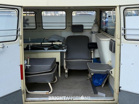 Volkswagen T1 Ambulance Transporter 1500-27 1965, BE-02-41