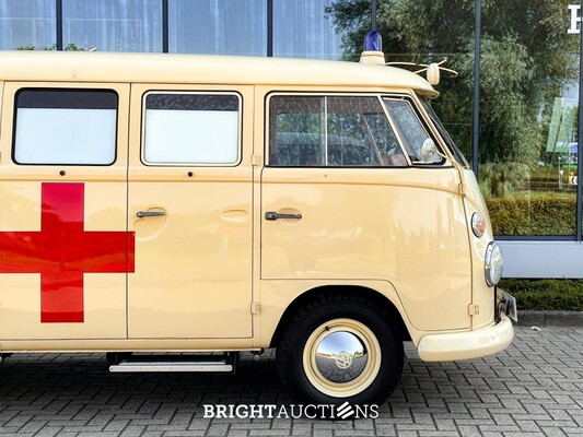 Volkswagen T1 Ambulance Transporter 1500-27 1965, BE-02-41
