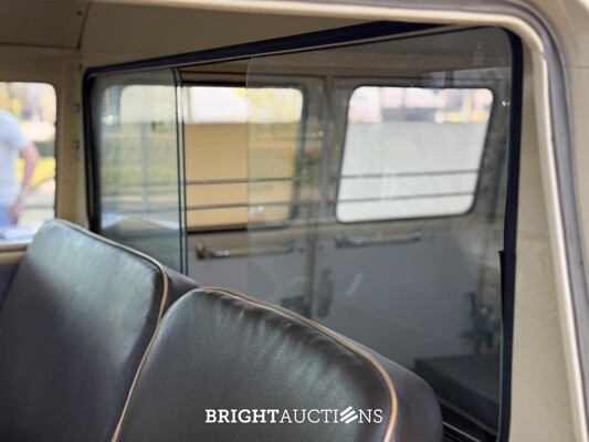 Volkswagen T1 Ambulance Transporter 1500-27 1965, BE-02-41