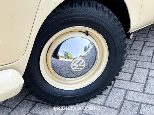 Volkswagen T1 Ambulance Transporter 1500-27 1965, BE-02-41