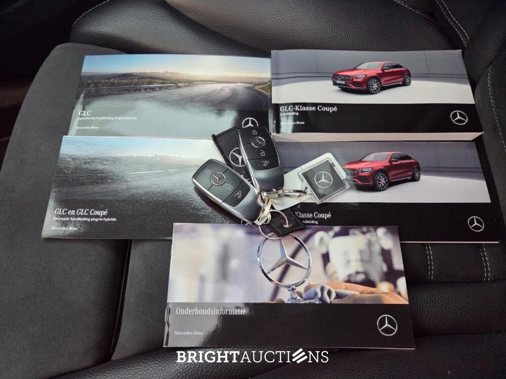 Mercedes-Benz GLC300e Coupé Business Solution AMG 4MATIC 333pk 2022 (Origineel-NL) GLC-Klasse, P-821-KR