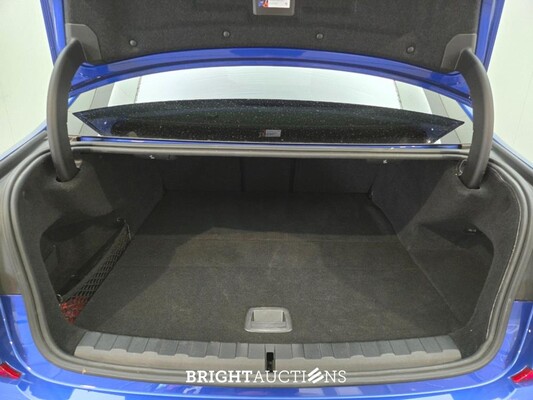 BMW 330e 3-serie eDrive Edition 296pk 2020 3-Serie, X-222-VF