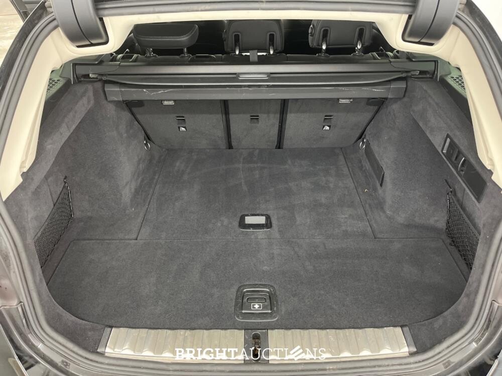BMW 318i 3-serie Touring Business Edition Plus 156pk 2022 (Origineel-NL) 3-Serie, P-820-VB