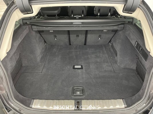 BMW 318i 3-serie Touring Business Edition Plus 156pk 2022 (Origineel-NL) 3-Serie, P-820-VB