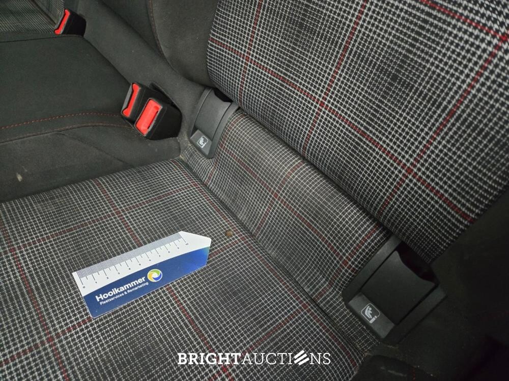 Volkswagen Golf GTI 2.0 TSI 245pk 2020, L-070-RZ