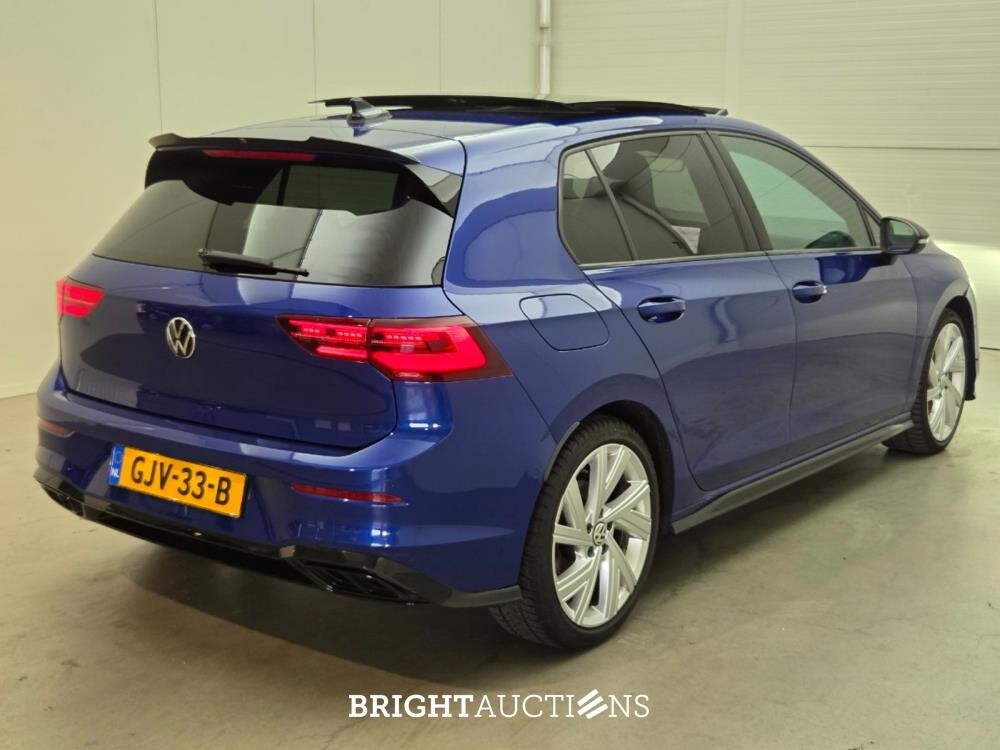 Volkswagen Golf eTSI R-Line 1.5 150pk 2023, GJV-33-B