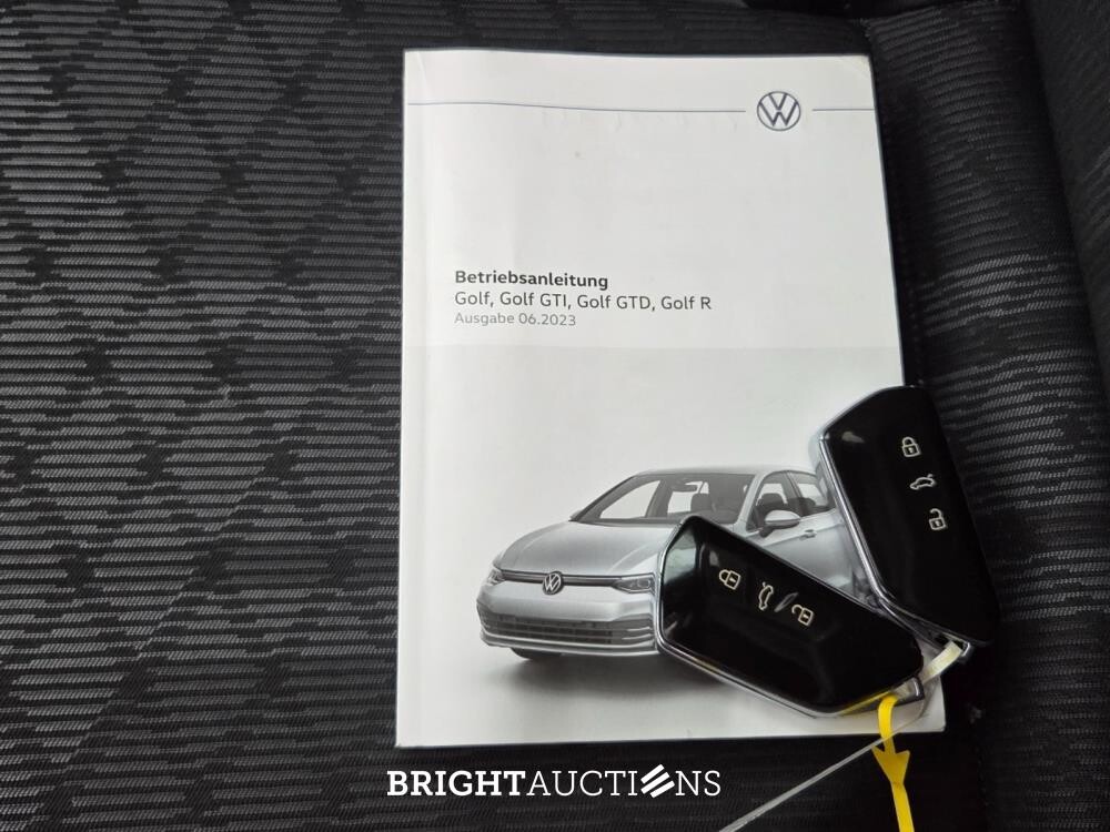 Volkswagen Golf eTSI R-Line 1.5 150pk 2023, GJV-33-B