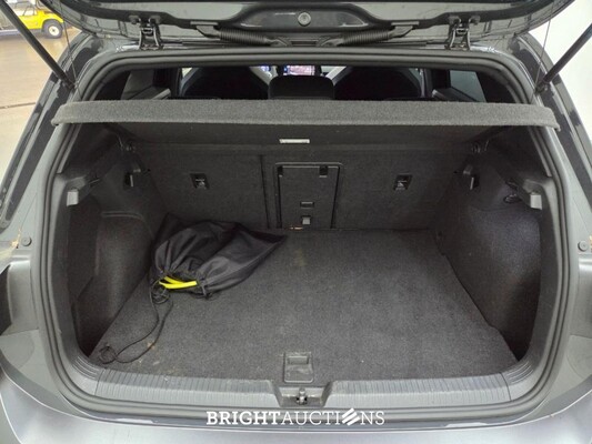 Volkswagen Golf eHybrid GTE 1.4 258pk 2021, HZJ-68-S
