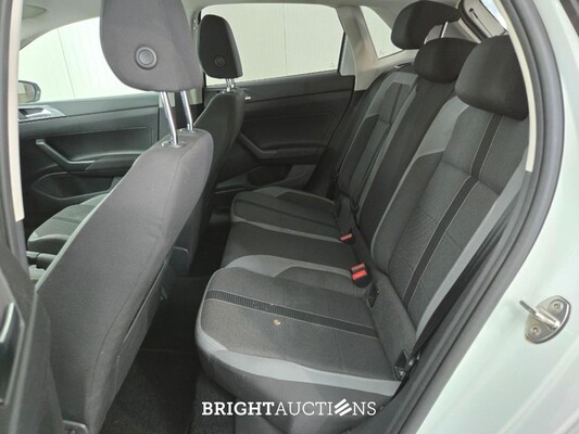 Volkswagen Polo Highline 1.0 TSI 95pk 2018 (Origineel-NL), ST-422-L