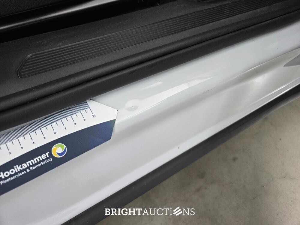 Volkswagen ID.4 First 77 kWh 204pk 2021, T-046-NV