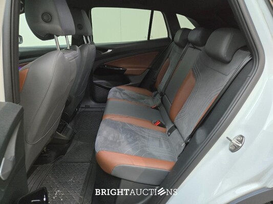 Volkswagen ID.4 First 77 kWh 204pk 2021, T-046-NV