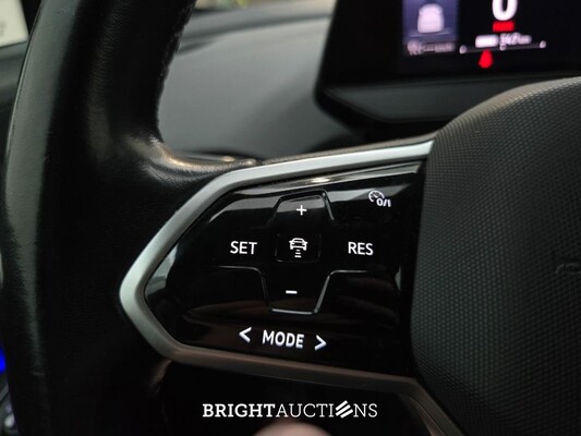 Volkswagen ID.4 First 77 kWh 204pk 2021, T-046-NV