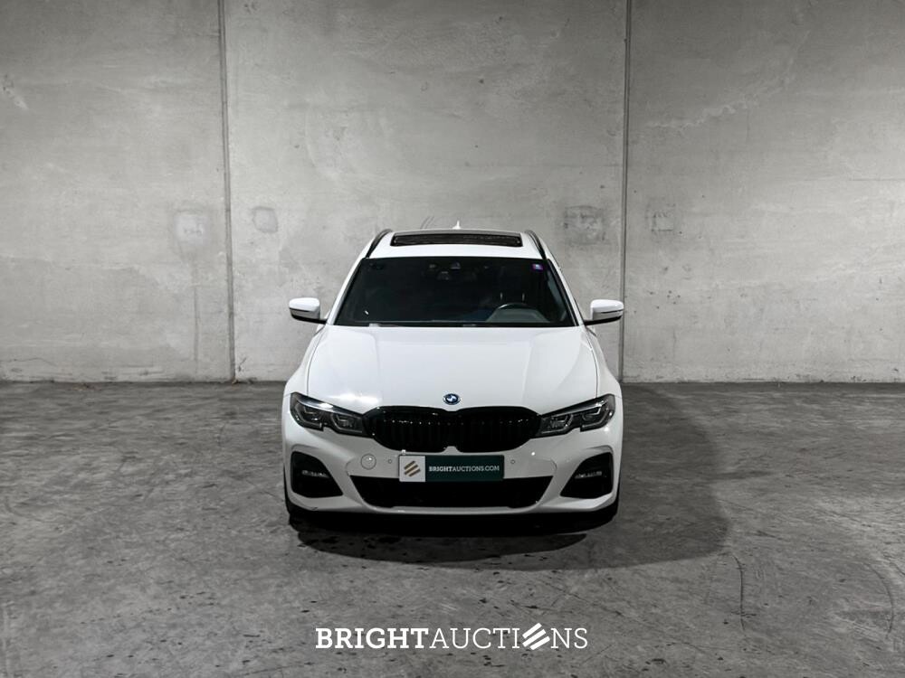 BMW 320e Touring Business Edition Plus M-Sport 204pk 2022 (Origineel-NL + 1e Eigenaar) 3-Serie G21, P-991-JH