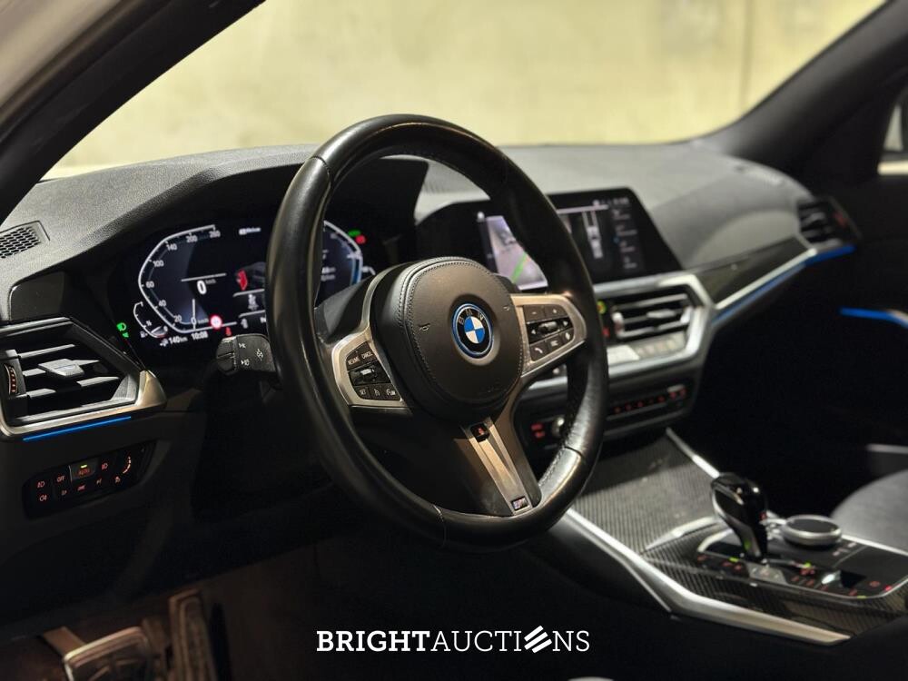 BMW 320e Touring Business Edition Plus M-Sport 204pk 2022 (Origineel-NL + 1e Eigenaar) 3-Serie G21, P-991-JH
