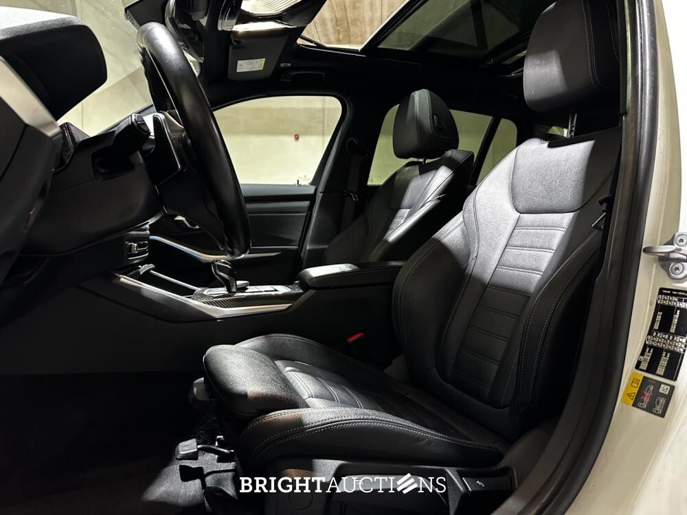 BMW 320e Touring Business Edition Plus M-Sport 204pk 2022 (Origineel-NL + 1e Eigenaar) 3-Serie G21, P-991-JH