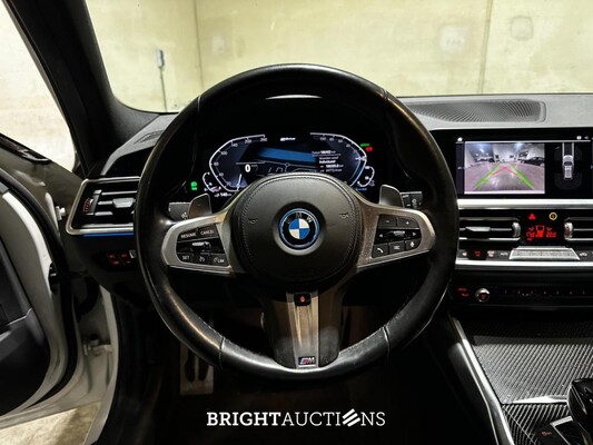 BMW 320e Touring Business Edition Plus M-Sport 204pk 2022 (Origineel-NL + 1e Eigenaar) 3-Serie G21, P-991-JH