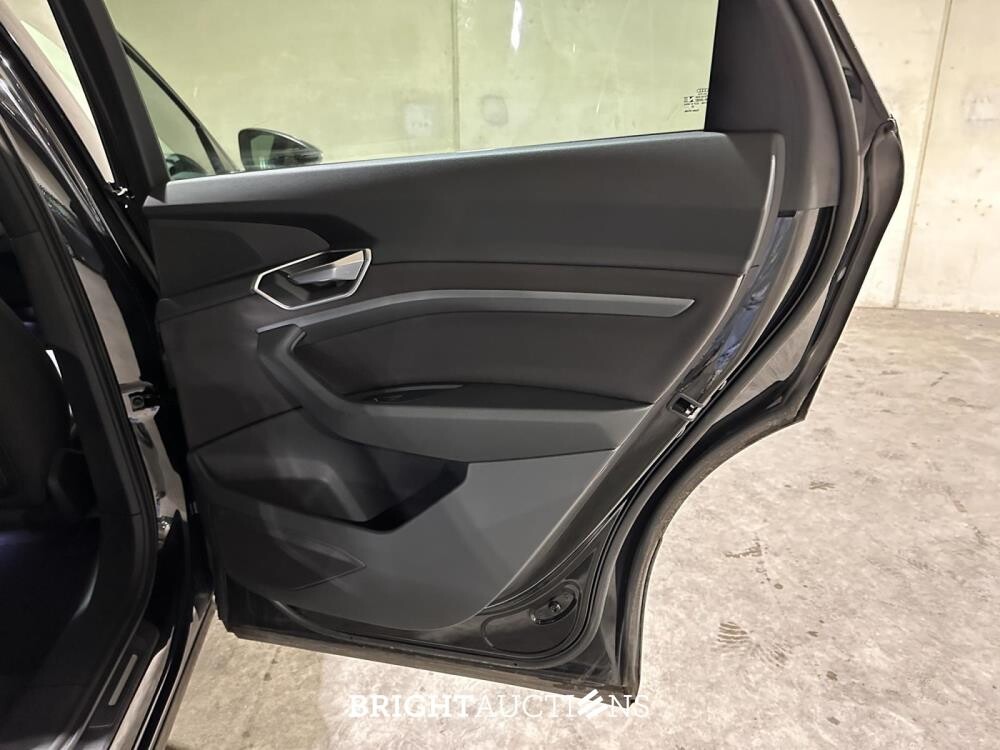 Audi e-tron Sportback 55 Quattro Business edition 95 kWh 408pk 2020 (Origineel-NL + 1e eigenaar), K-601-GZ