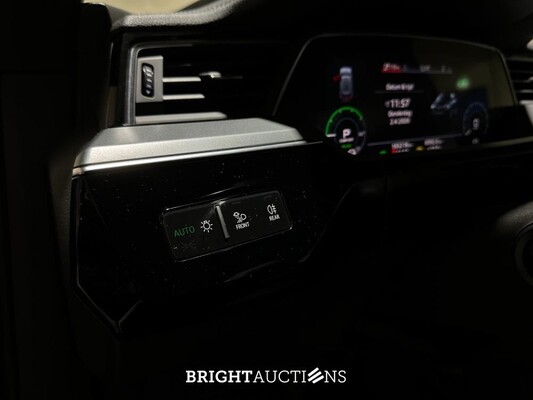 Audi e-tron Sportback 55 Quattro Business edition 95 kWh 408pk 2020 (Origineel-NL + 1e eigenaar), K-601-GZ