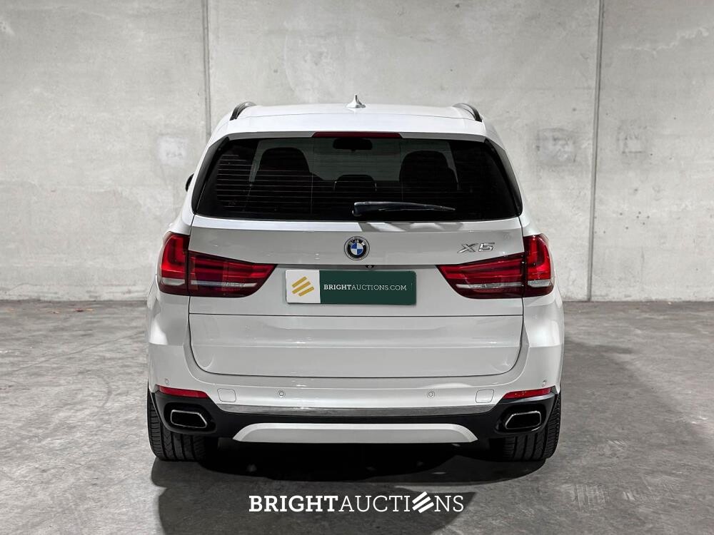 BMW X5 xDrive50i 4.4 V8 High Executive 449pk 2014, J-094-RR