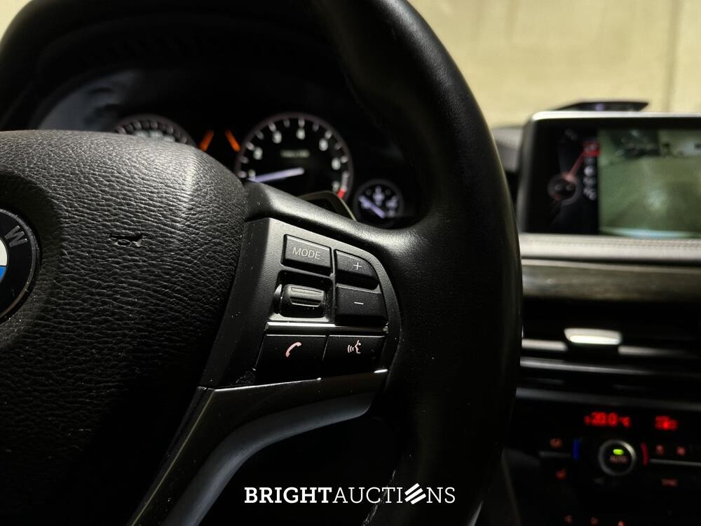 BMW X5 xDrive50i 4.4 V8 High Executive 449pk 2014, J-094-RR