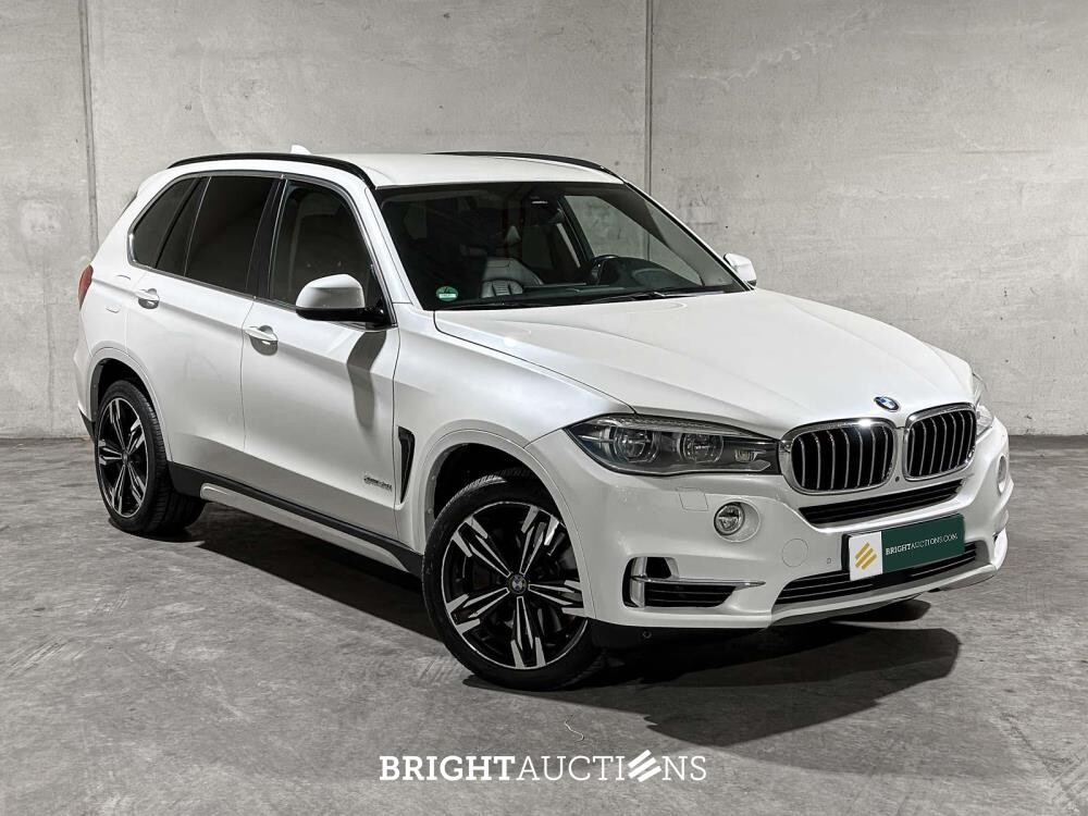 BMW X5 xDrive50i 4.4 V8 High Executive 449pk 2014, J-094-RR